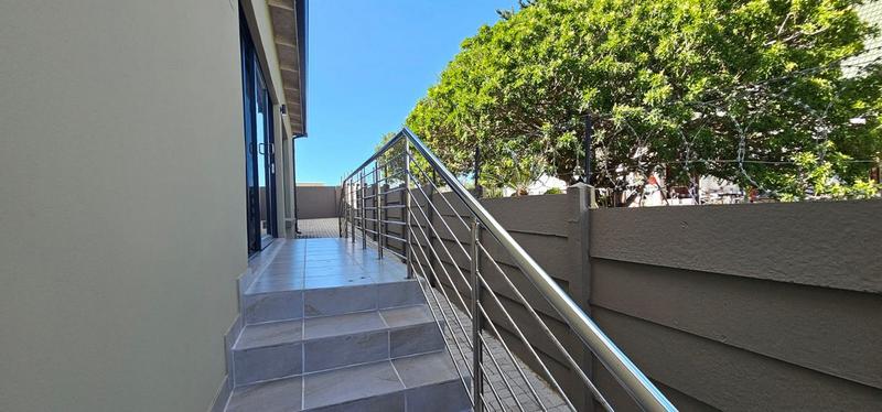 To Let 3 Bedroom Property for Rent in Hartenbos Heuwels Western Cape